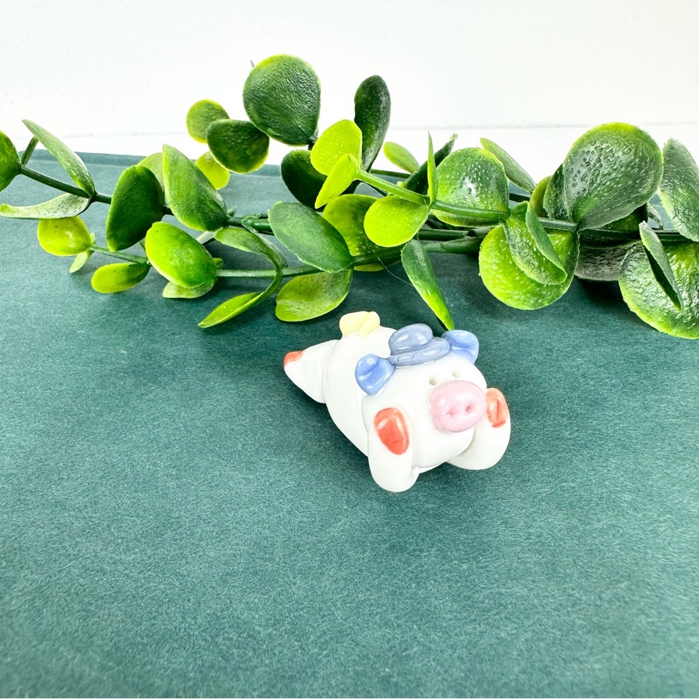 Vintage Mini Daydreaming Pig Figurine